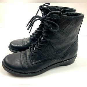 Clarks Crinkle Leather lace up boots womens size 8m 38552